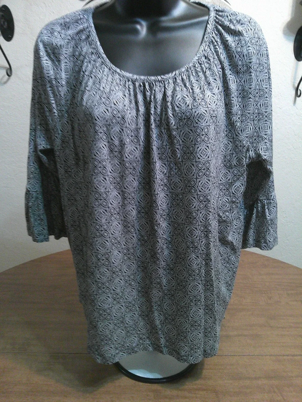 MICHAEL KORS BLACK WHITE 3/4 RUFFLE SLEEVE BOHO PULL OVER BLOUSE